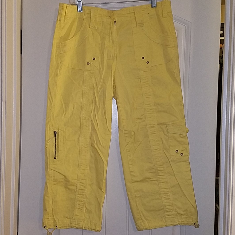 Super Cute Pastel Yellow Cargo Crop Pants